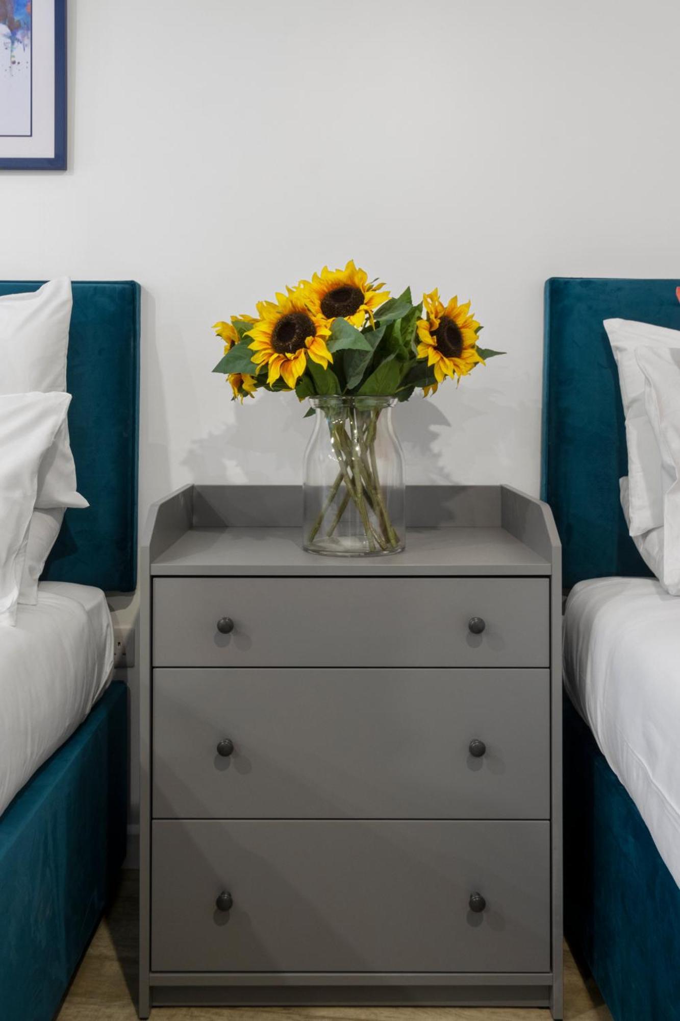 Exeter City Centre Apartments Riley Apartment Bagian luar foto
